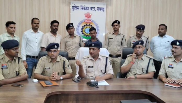 रायगढ़ का दिल दहला देने वाला कांड: किराना दुकानदार ने मां-बेटी को कर दिया बेरहमी से खत्म, 48 घंटे में पुलिस ने सुलझाया मर्डर मिस्ट्री!