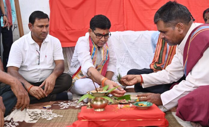 अब कोई भी गाँव पहुँचविहीन नहीं रहेगा - राजस्व मंत्री टंक राम वर्मा
