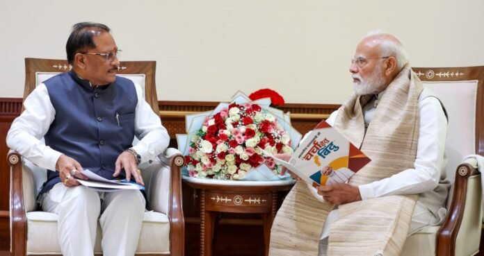 प्रधानमंत्री नरेंद्र मोदी से मुख्यमंत्री विष्णु देव साय ने की भेंट, छत्तीसगढ़ के विकास और ‘बस्तर विजन’ पर हुई विस्तृत चर्चा