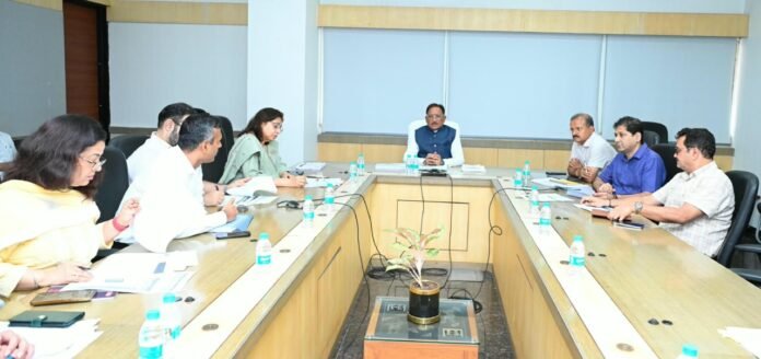 शासन की जनकल्याणकारी योजनाओं का करें समयबद्ध क्रियान्वयन, प्रत्येक पात्र व्यक्ति को मिले शासन की योजनाओं का लाभ : मुख्यमंत्री विष्णुदेव साय