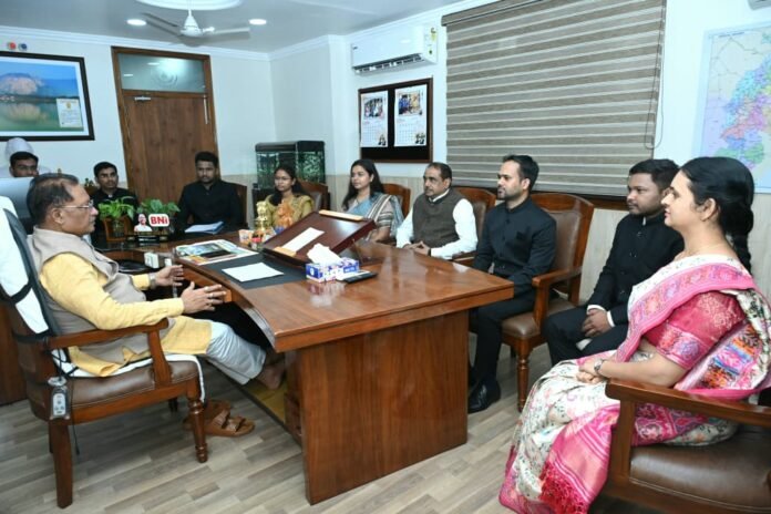 कर्तव्यनिष्ठ होकर जनसेवा एवं सुशासन के लिए जमीनी स्तर पर करें बेहतर कार्य : मुख्यमंत्री विष्णु देव साय