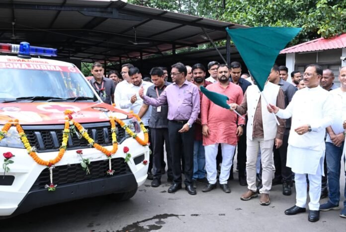 मुख्यमंत्री साय ने धरसींवा विधानसभा को दी निःशुल्क एम्बुलेंस की सौगात