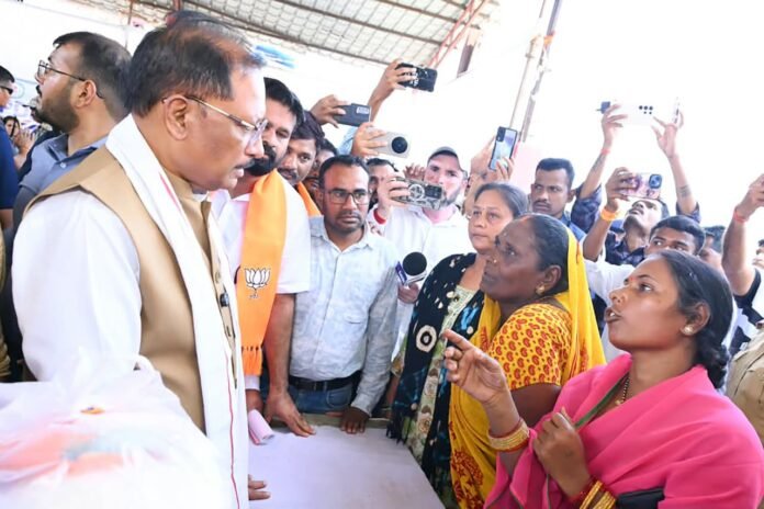 बाढ़ प्रभावित परिवारों के साथ पूरी संवेदनशीलता से खड़ी है सरकार : मुख्यमंत्री विष्णु देव साय
