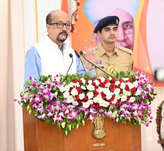 AI के युग में शिक्षक बनें विद्यार्थियों के मार्गदर्शक, तकनीक के विवेकपूर्ण उपयोग की दें सीख : राज्यपाल डेका